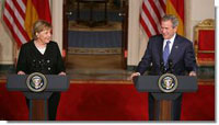 Chancellor Merkel and President Bush at the White House, January 4, 2007. (Photo: White House)